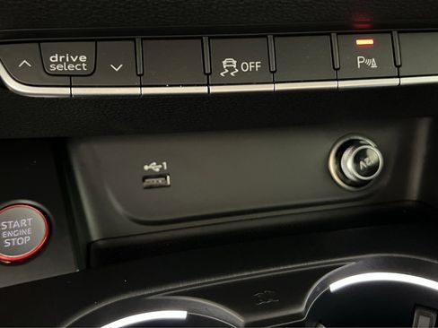 Used 2018 Audi RS 5 w/ Dynamic Plus Package image 37