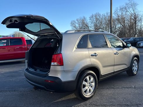 Used 2013 Kia Sorento LX w/ Convenience Pkg image 17