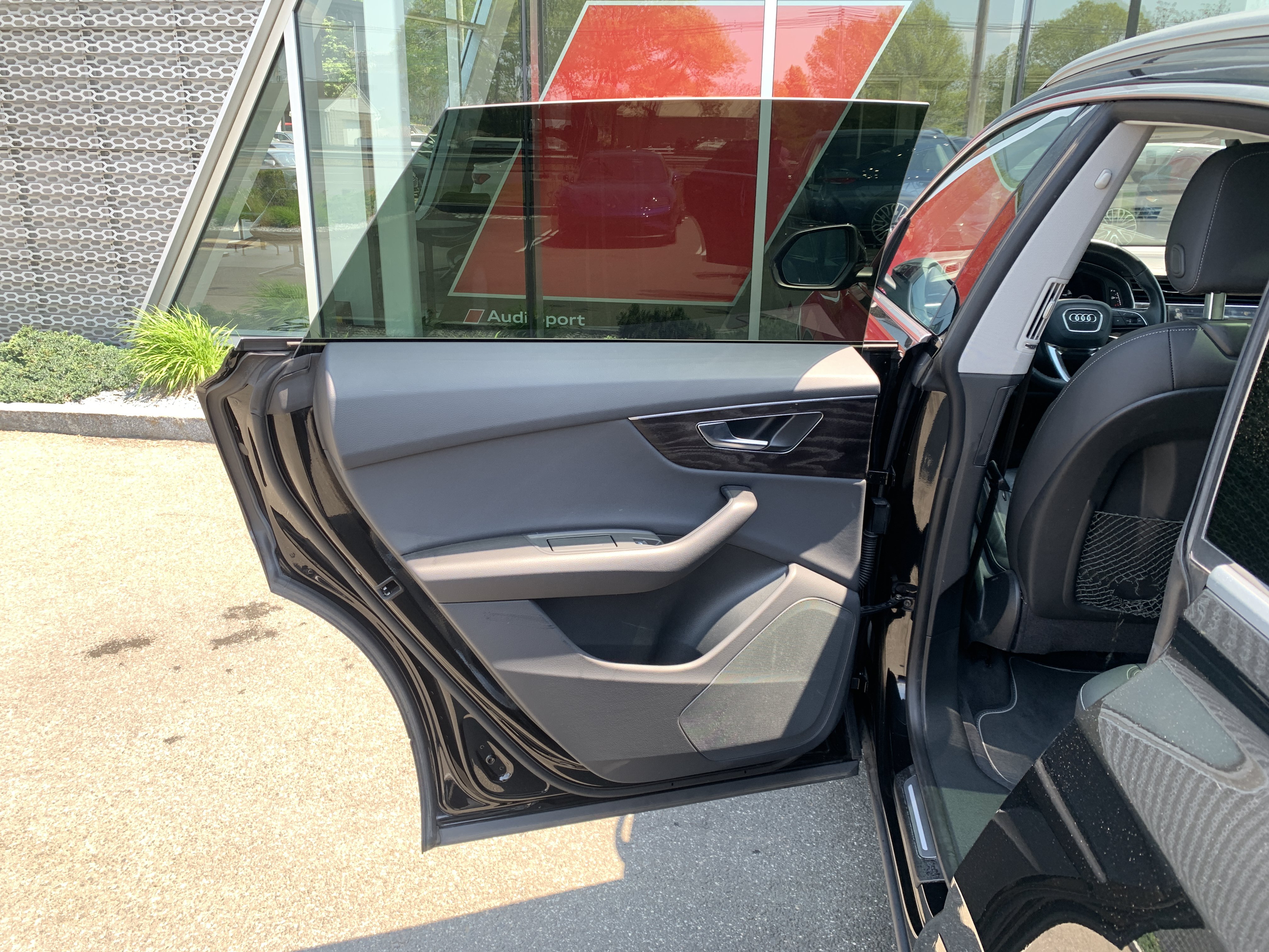 Certified 2023 Audi Q8 Premium w/ Convenience Package AWD/4WD image 14