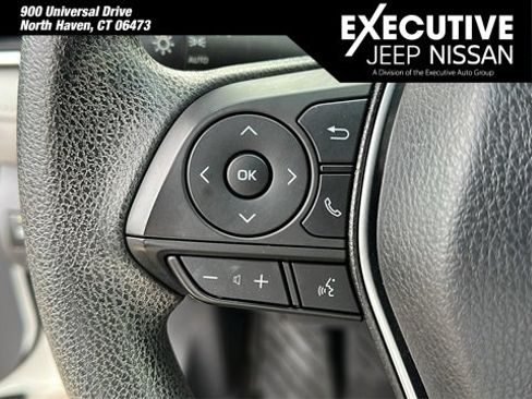 Used 2018 Toyota Camry L image 11