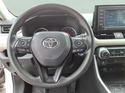 Used 2021 Toyota RAV4 XLE AWD/4WD image 15