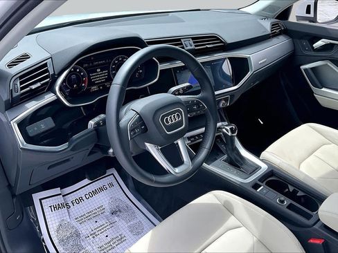 Used 2020 Audi Q3 2.0T Premium Plus AWD/4WD image 17