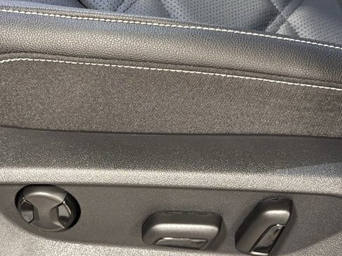 New 2026 Volkswagen Atlas SE image 18