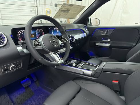Used 2026 Mercedes-Benz GLB 250 image 12