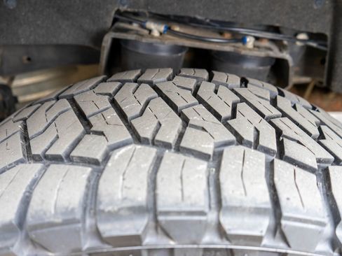 Used 2021 GMC Sierra 2500 AT4 w/ AT4 Preferred Package image 40