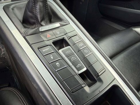 Used 2017 Porsche 911 Carrera 4S image 43