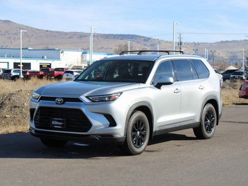 Used 2024 Toyota Grand Highlander AWD image 8