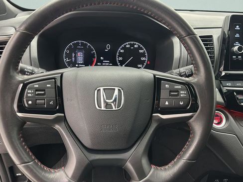 Used 2025 Honda Odyssey Sport-L image 16