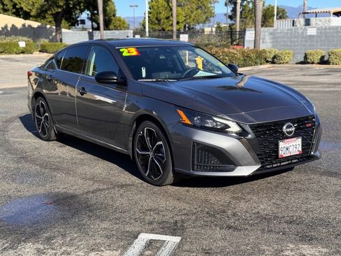 Certified 2023 Nissan Altima 2.5 SR image 2