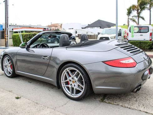 Used 2010 Porsche 911 Carrera S RWD image 3