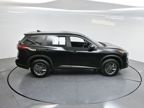 Used 2024 Nissan Rogue S image 61