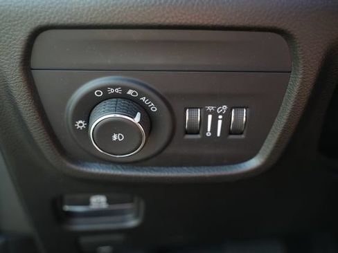 Used 2023 Jeep Grand Cherokee L Overland AWD/4WD image 37