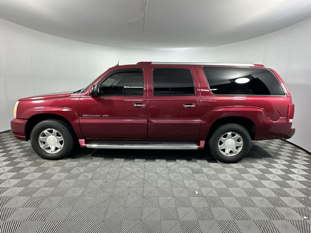 Used 2004 Cadillac Escalade ESV AWD image 5
