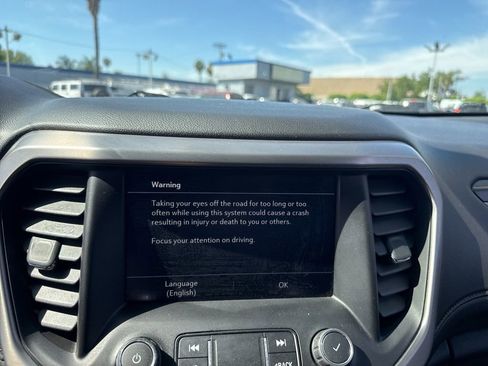 Used 2023 GMC Acadia AT4 w/ Technology Package image 11