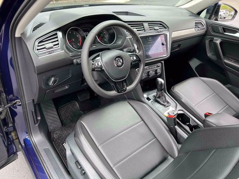 Used 2021 Volkswagen Tiguan SE FWD image 5