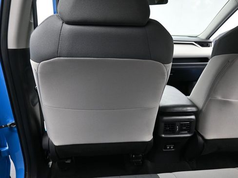 Used 2019 Toyota RAV4 XLE w/ Carpet Mat Package AWD/4WD image 27
