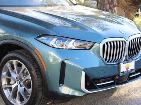 Used 2026 BMW X5 xDrive40i w/ Premium Package image 14