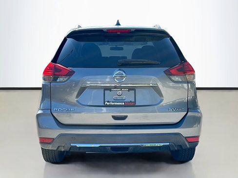 Used 2017 Nissan Rogue SV image 7