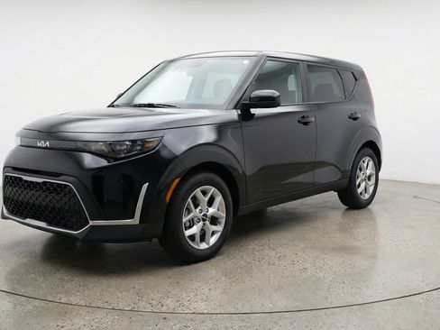 Used 2025 Kia Soul LX w/ LX Technology Package FWD image 3