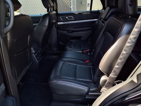 Used 2018 Ford Explorer Sport w/ Equipment Group 401A AWD/4WD image 19