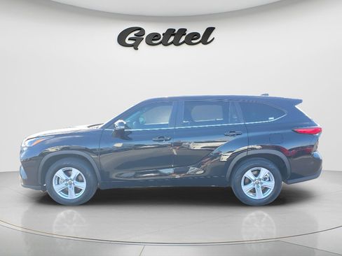 Used 2023 Toyota Highlander L FWD image 8