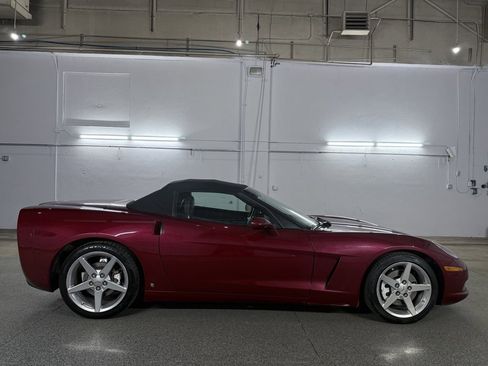 Used 2006 Chevrolet Corvette Convertible w/ Preferred Equipment Group image 7