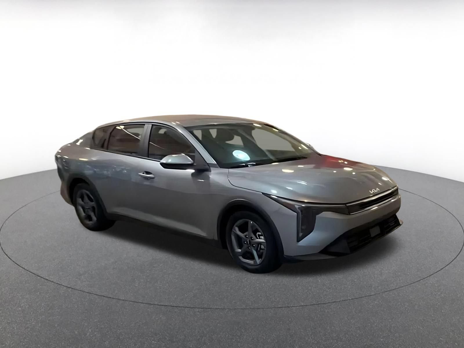 Used 2025 Kia K4 FWD image 2