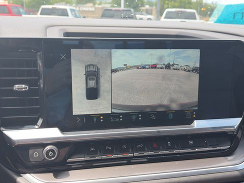 Used 2023 Chevrolet Silverado 1500 High Country w/ High Country Premium Package AWD/4WD image 23