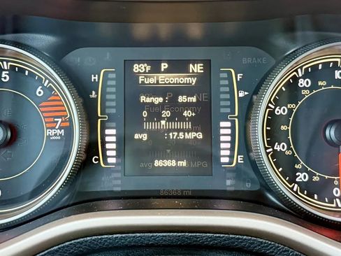 Used 2017 Jeep Cherokee Sport image 21