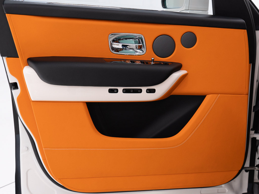 Certified 2023 Rolls-Royce Cullinan AWD/4WD image 12