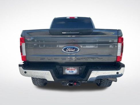 Used 2017 Ford F250 Lariat w/ Lariat Ultimate Package AWD/4WD image 4