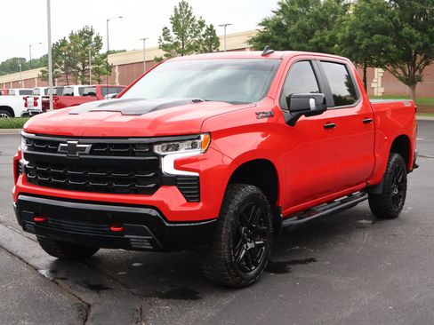 Used 2024 Chevrolet Silverado 1500 LT Trail Boss w/ LT Trail Boss Premium Package AWD/4WD image 33