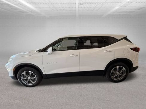 Used 2024 Chevrolet Blazer LT FWD image 4