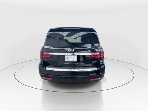Used 2019 INFINITI QX80 Luxe w/ All-Season Package image 7