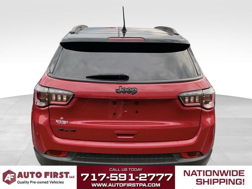 Used 2021 Jeep Compass Latitude w/ Sun and Sound Group AWD/4WD image 3
