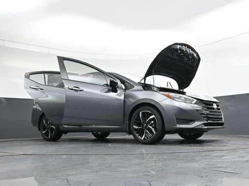 New 2025 Nissan Versa SR w/ Trunk Package image 45