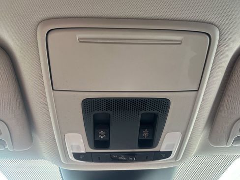 Used 2023 Honda Pilot Elite image 16