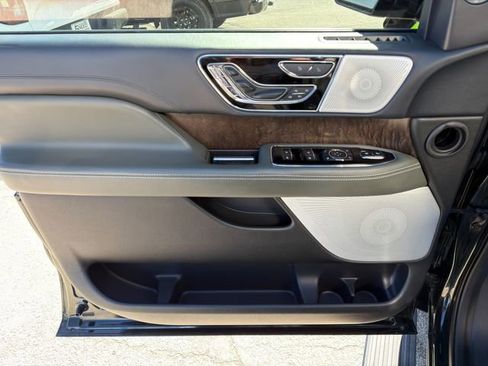 Used 2022 Lincoln Navigator Black Label image 22