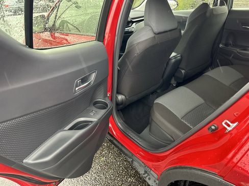 Certified 2020 Toyota C-HR LE image 11