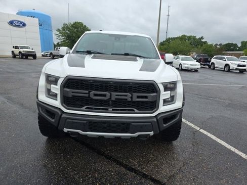 Used 2018 Ford F150 Raptor w/ Equipment Group 802A Luxury AWD/4WD image 8