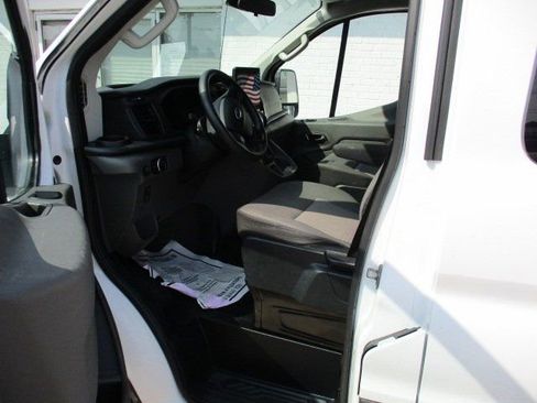 Used 2023 Ford Transit 350 XLT image 8
