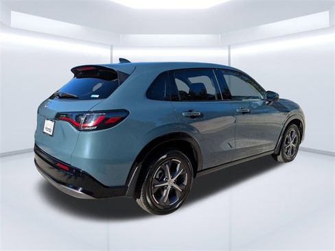 Certified 2024 Honda HR-V EX-L image 4