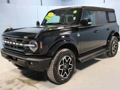 Used 2025 Ford Bronco Outer Banks image 26