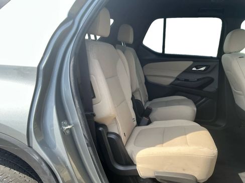 Used 2023 Chevrolet Traverse LT w/ LPO, Cargo Package AWD/4WD image 13