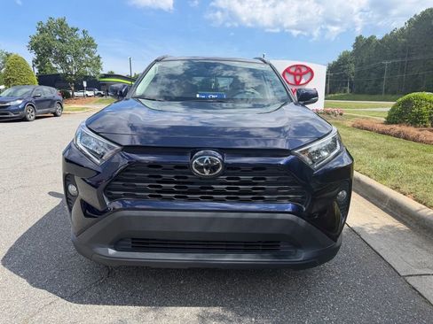 Used 2021 Toyota RAV4 XLE w/ Convenience Package FWD image 8
