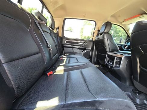 Used 2019 RAM 1500 Laramie AWD/4WD image 15