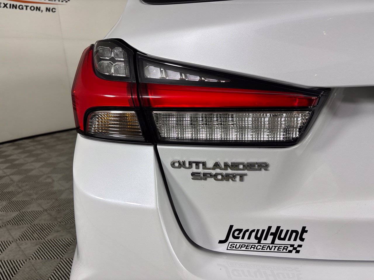 Used 2024 Mitsubishi Outlander Sport AWD image 33