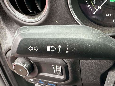 Used 2023 Jeep Wrangler Unlimited Sahara w/ Cold Weather Group AWD/4WD image 21