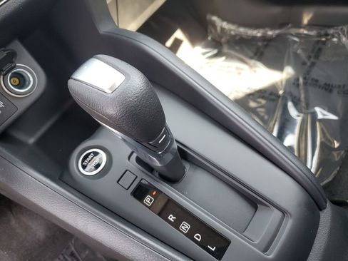 New 2025 Nissan Kicks Play S image 18