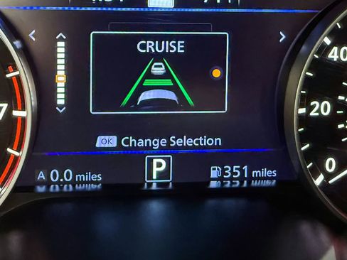 Used 2024 Nissan Altima 2.5 SV w/ SV Premium Package image 28